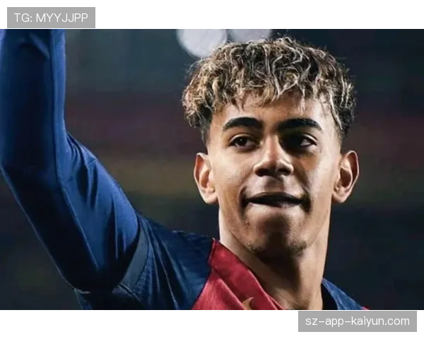 特写：17岁小将亚马尔首次国家德比助攻，诺坎普起立鼓掌